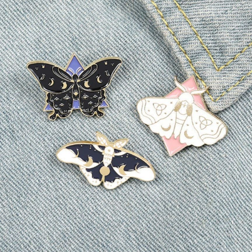 Black Lunar Moth Enamel Pin - D SCENT