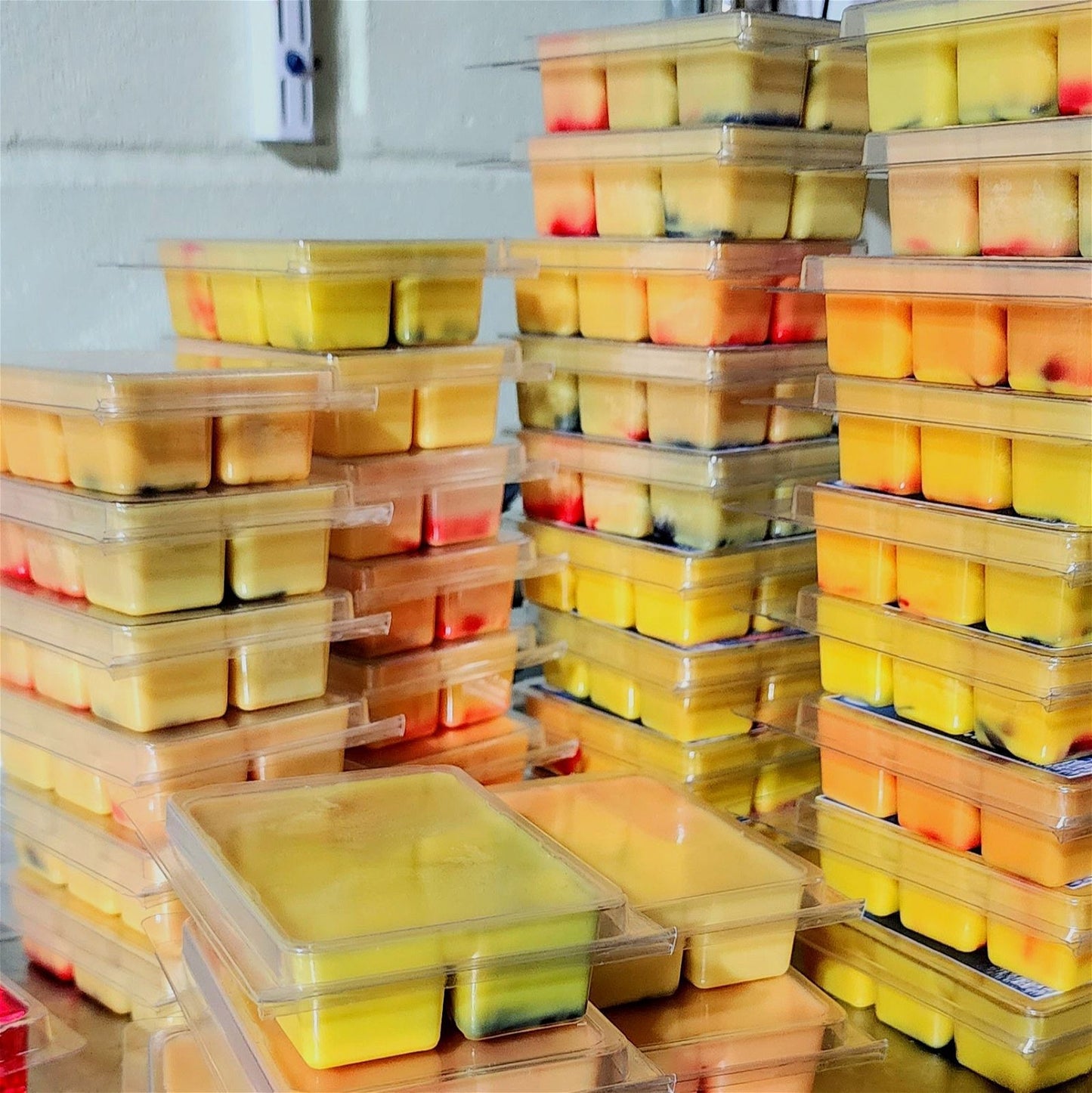 Lava Blaze Soy Wax Melts | Clamshell - D SCENT