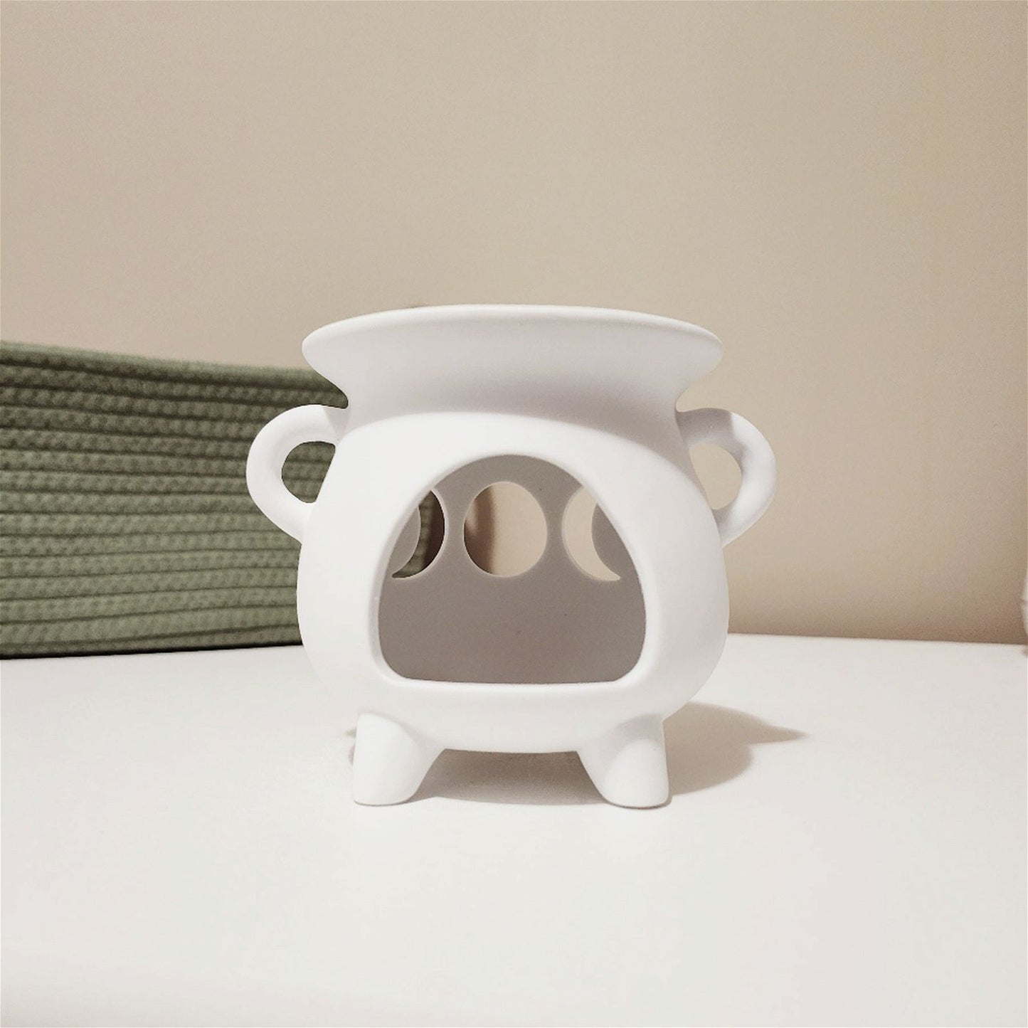 White Cauldron Triple Moon Wax Warmer / Oil Burner - D SCENT